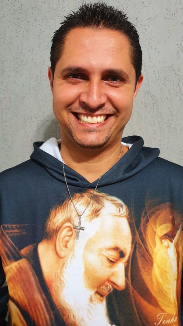 Moletom Masculino Santo Padre Pio - Capuz e Bolso - Image 2