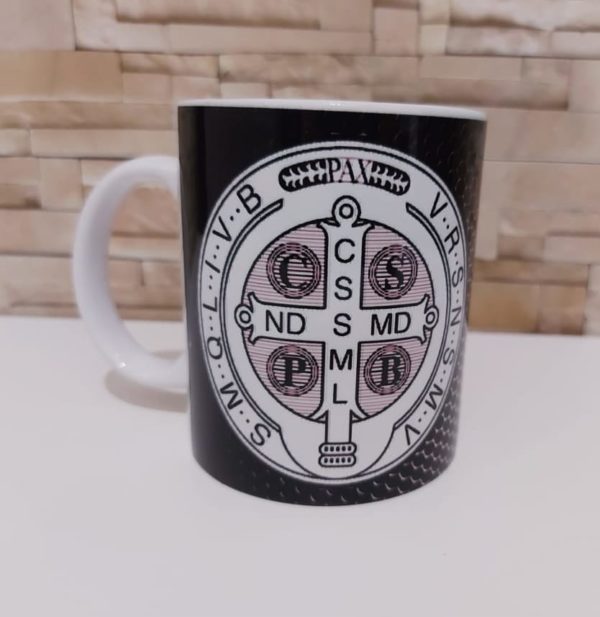 Caneca de Porcelana São Bento com Oração