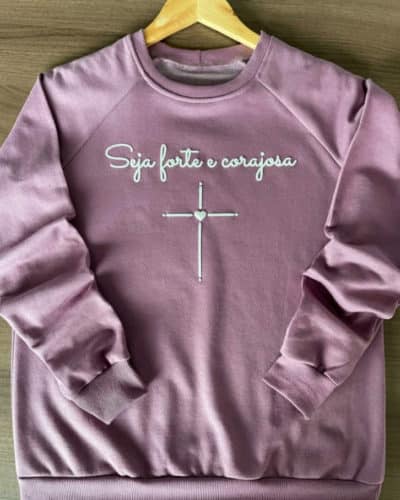 Moletom Raglan Seja Forte e Corajosa Cor Acaí
