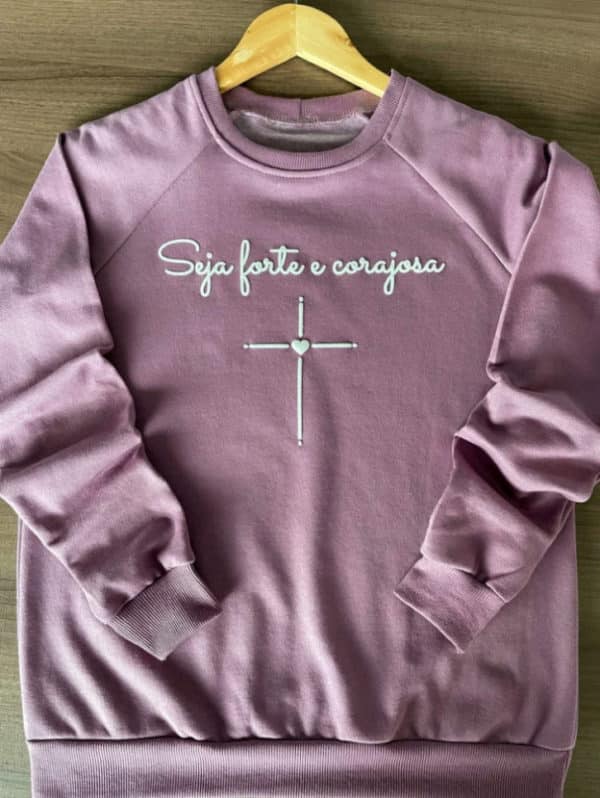 Moletom Raglan Seja Forte e Corajosa Cor Acaí