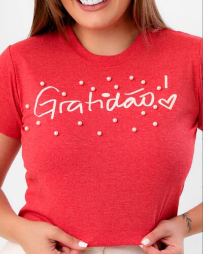 T-shirt Gratidão Pérolas Coração - Vermelho Mescla