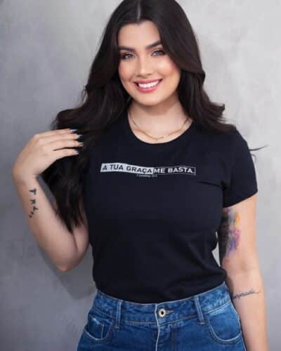T- shirt Tua Graça me Basta