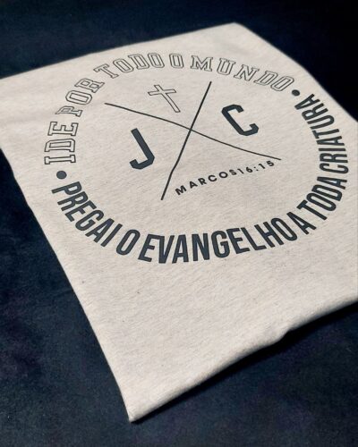 Camiseta Masculina Ide Por Todo o Mundo Marrom Claro