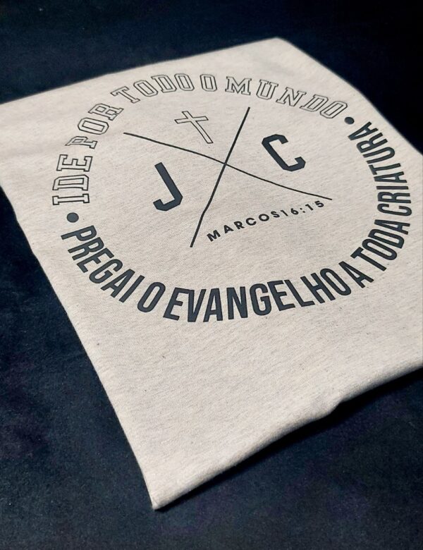 Camiseta Masculina Ide Por Todo o Mundo Marrom Claro