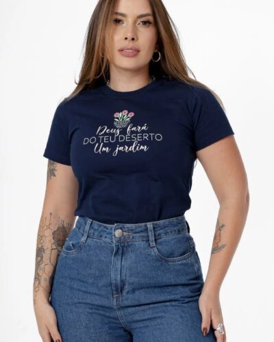 T-shirt Deus fará do teu deserto um  Jardim Strass