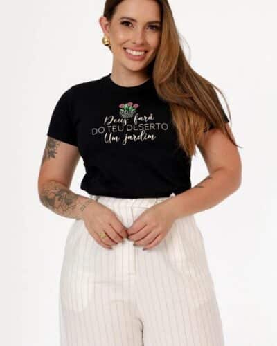 T-shirt Deus fará do teu deserto um  Jardim Strass - Preta